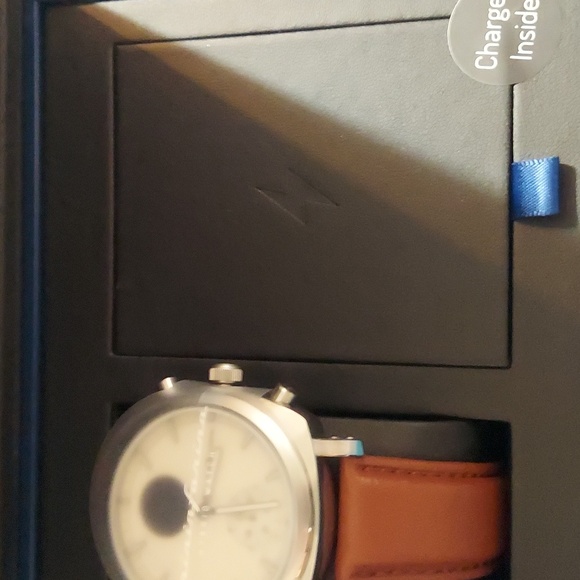 Hybrid watch - Picture 3 of 5